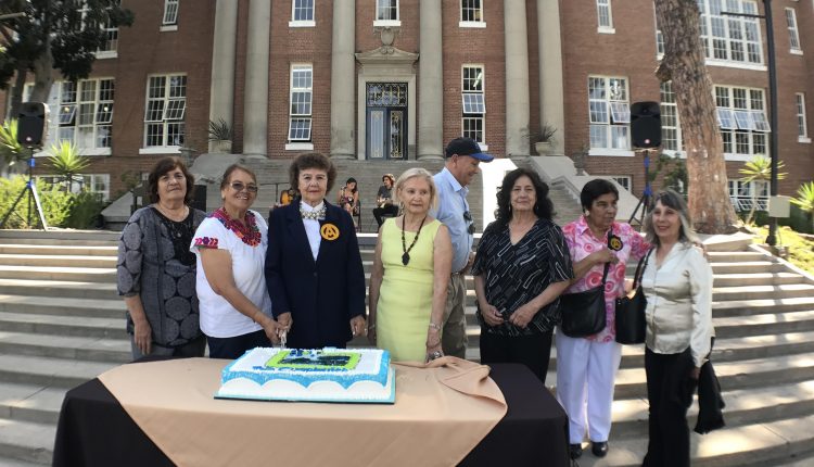 Exalumnas