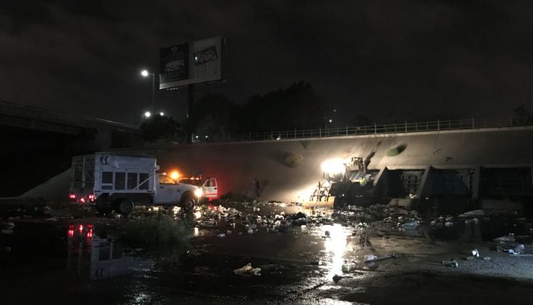 Limpiaron 3.5 kilómetros del canal del Río Tijuana (3)