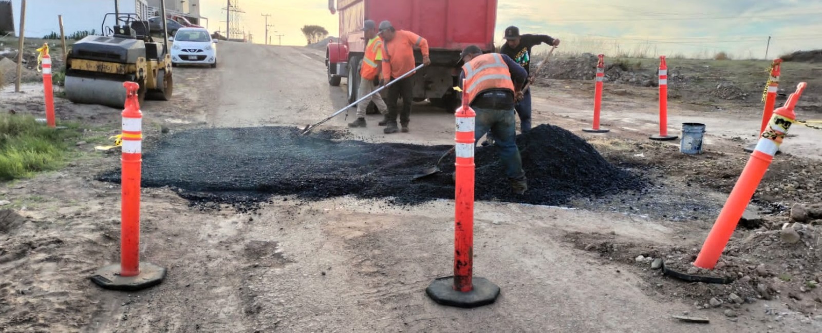 Avanza CESPT con labores de bacheo en Playas de Rosarito