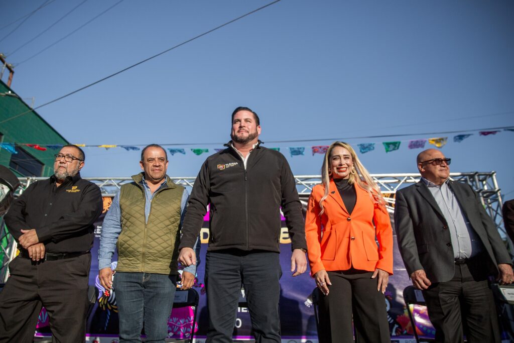 Burgueño Ruiz, asistió a la “Caravana y Festival de Día de Muertos 2024”
